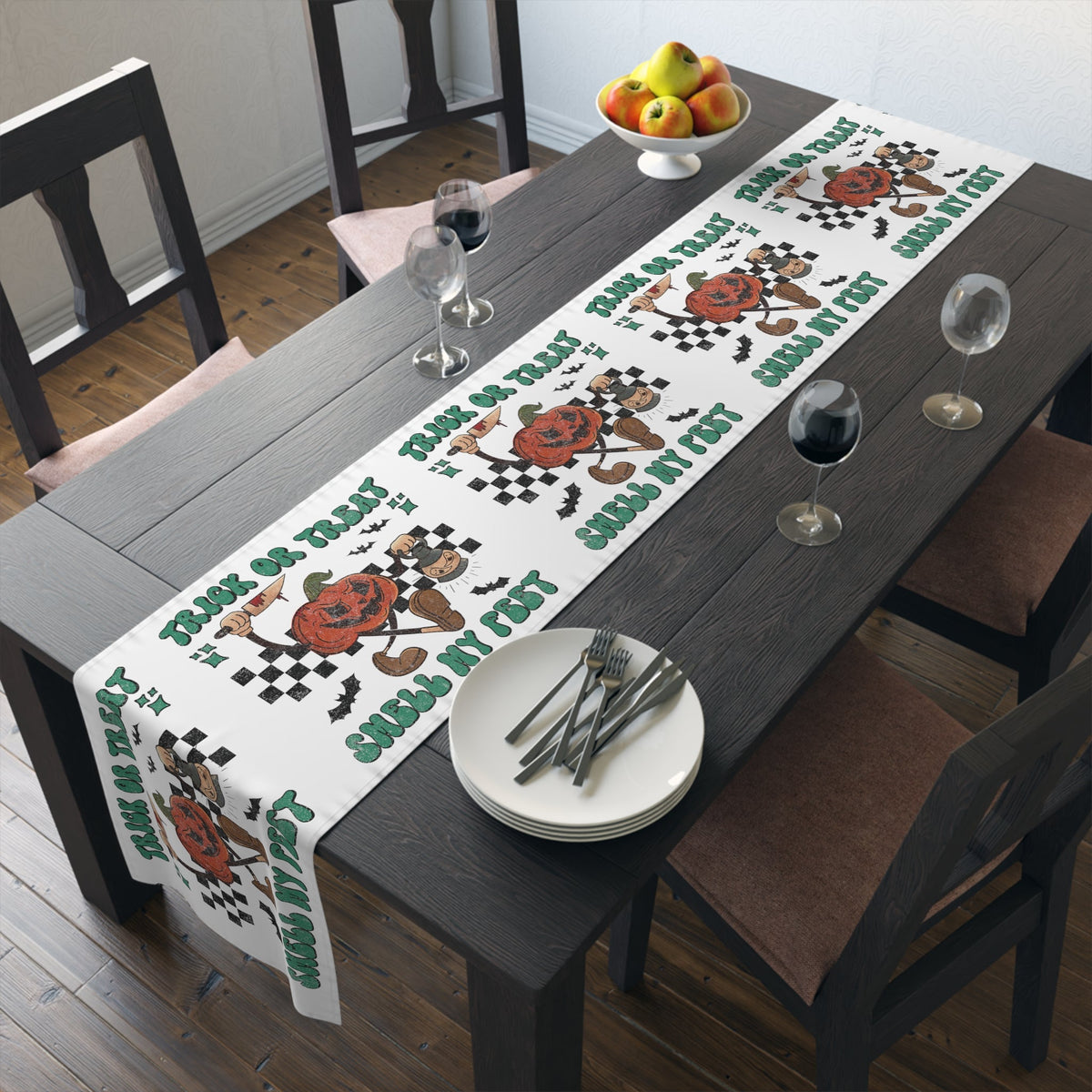 Trick Or Treat Smell My Feet Jack O Lantern Halloween Print Decor Cotton Poly Table Runner