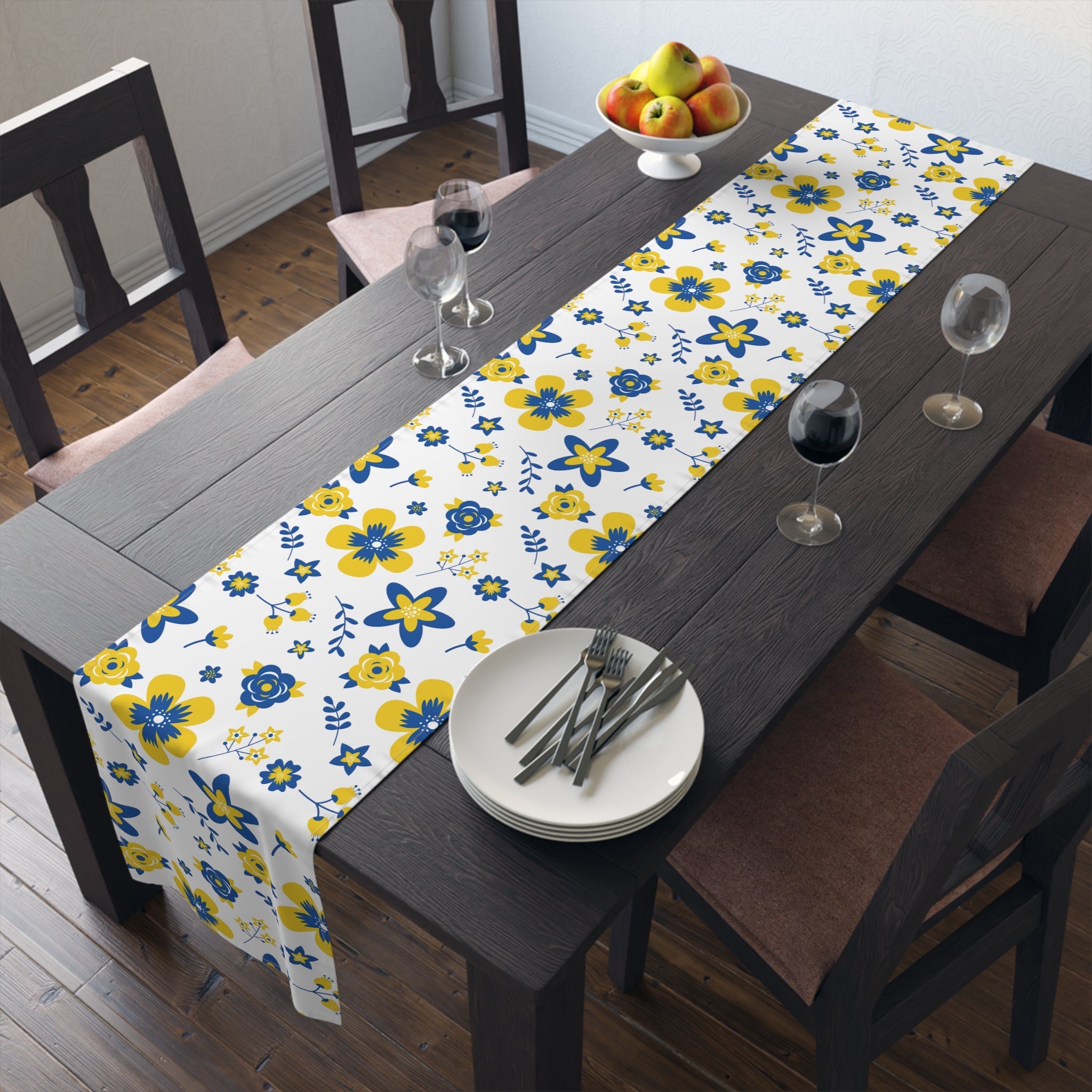 Ukrainian Country Flowers Spring Polyester Table Runner