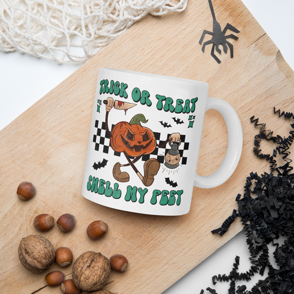 Trick Or Treat Smell My Feet Jack O Lantern Halloween Retro Style Coffee Mug
